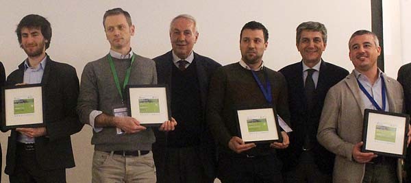 Foto di gruppo per i vincitori delle quattro categorie della startup competition della Mobility Conference.