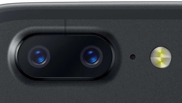 La dual camera posteriore di OnePlus 5T