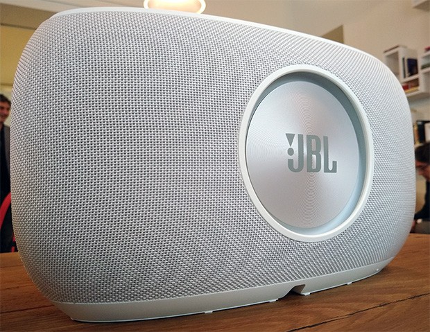 Lo smart speaker JBL Link 500, il più grande e potente della gamma