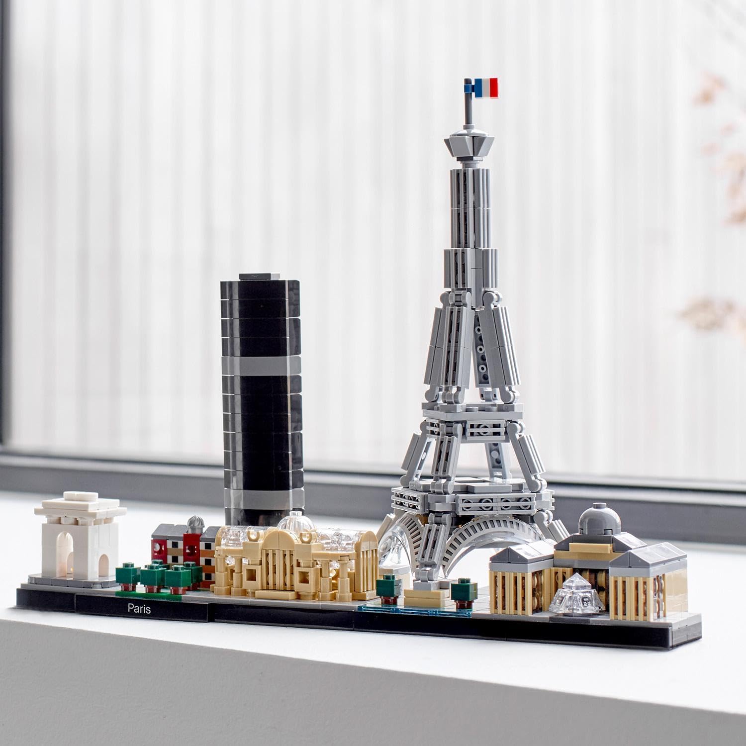 LEGO Parigi 21044