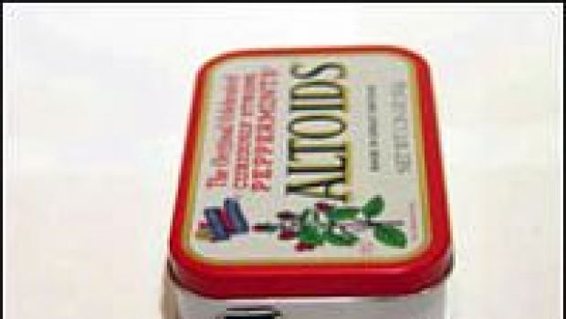 iPod Altoids battery