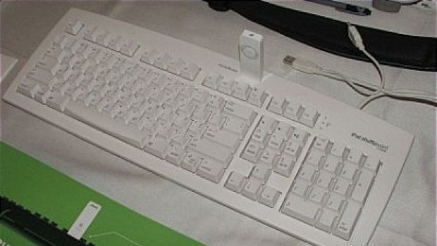 iPod Shuffle Dock keyboard