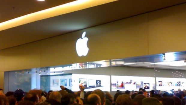 Apple Store Roma: le immagini