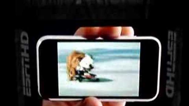 Nuovo spot per iPhone dedicato a YouTube