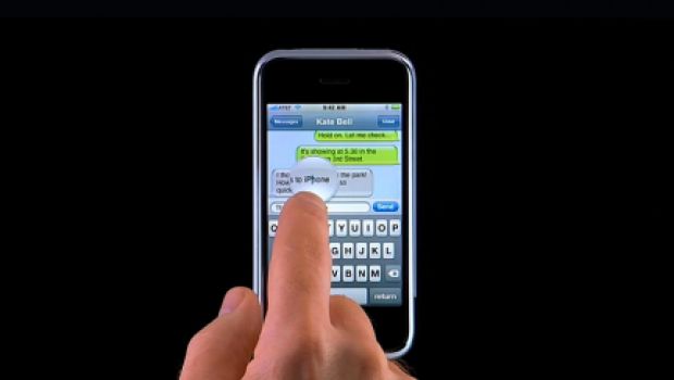 Digitare su iPhone: un video spiega come