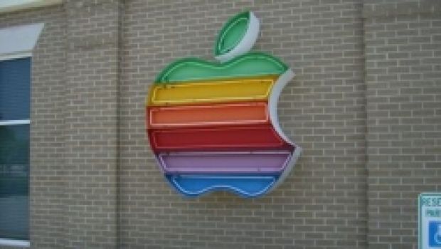 Un'insegna Apple a casa tua