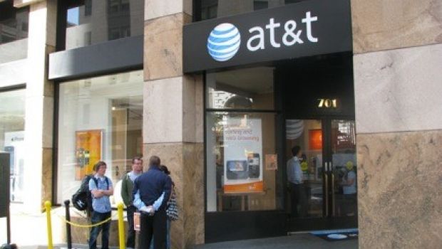 At&T:  iPhone 3GS è stato un successo