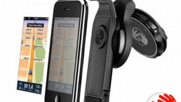 TomTom Kit per iPhone costa circa 135€?