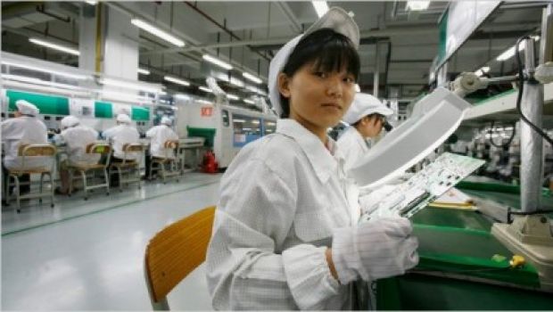 La catena di montaggio aumenta i costi di produzione di iPhone 4 in Cina