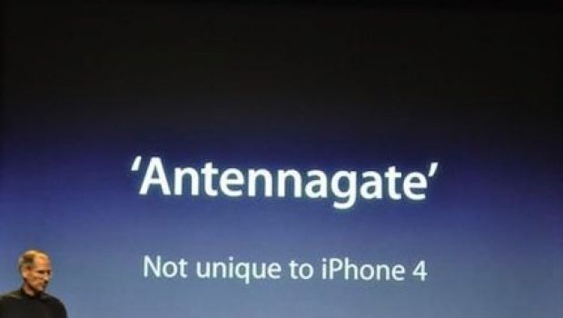 iPhone 4 e ricezione: Apple sa dei problemi da due anni