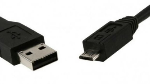 L'Unione Europea ha deciso: dal 2011 i cellulari si caricheranno via micro-USB