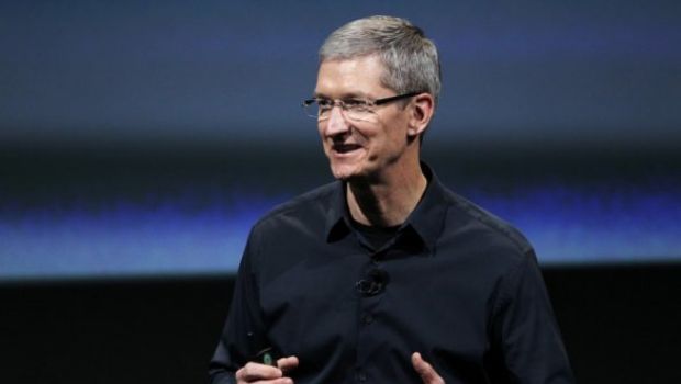 Tim Cook premia i dipendenti Apple con gli sconti