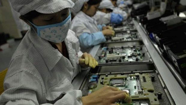 Tirocini obbligatori alla Foxconn per gli studenti