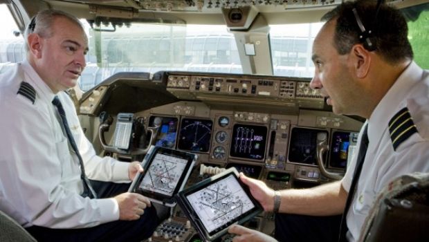 iPad fa risparmiare a Qantas 5.500 tonnellate di carta l'anno