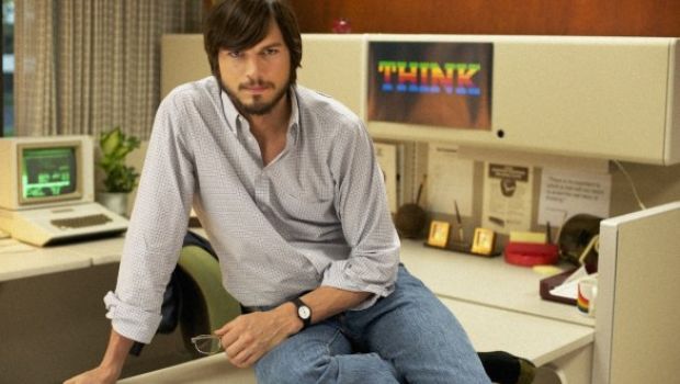 jOBS: prima foto ufficiale di Ashton Kutcher, il film sarà al Sundance Film Festival