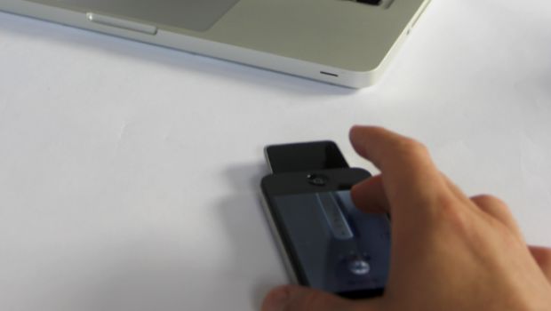 MAUZ trasforma l'iPhone in un mouse senza fili