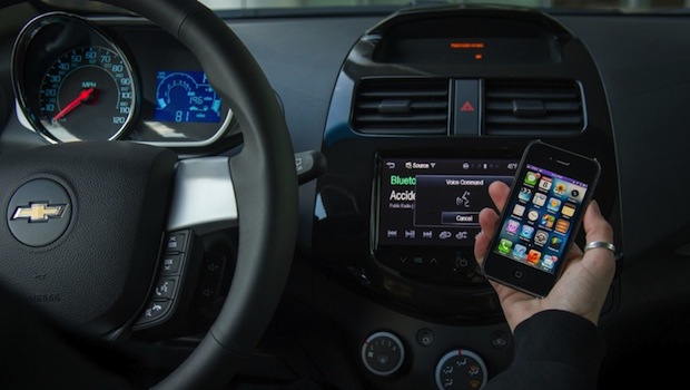 Siri Eyes Free in arrivo su BMW e Chevrolet