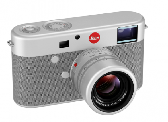 Leica M for (Red): foto della fotocamera disegnata da Jonathan Ive