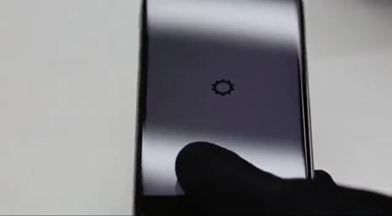 iPhone 6s, il primo video dell'accensione