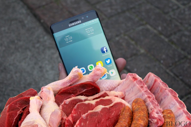 Samsung Note 7 come griglia per carne: la video parodia del Web