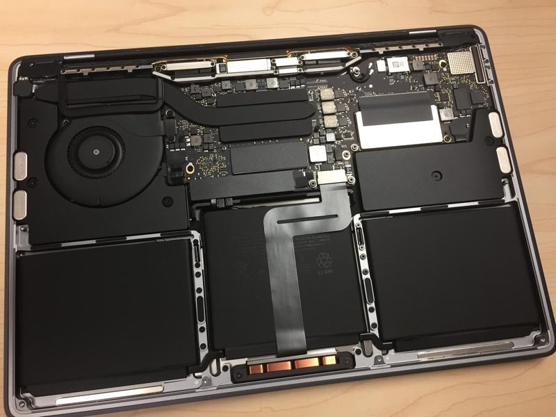 MacBook Pro, il teardown rivela una SSD sostituibile nel modello entry-level