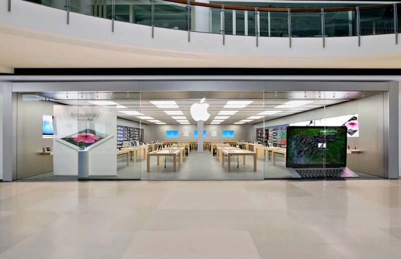 Apple Store, rubavano le foto piccanti delle clienti e poi assegnavano un punteggio