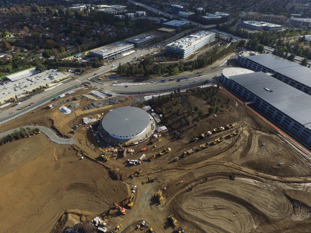 Apple Campus 2 quasi terminato: le foto dall'interno