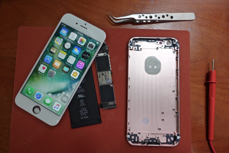 Assembla un iPhone 6s funzionante a partire da pezzi di ricambio cinesi