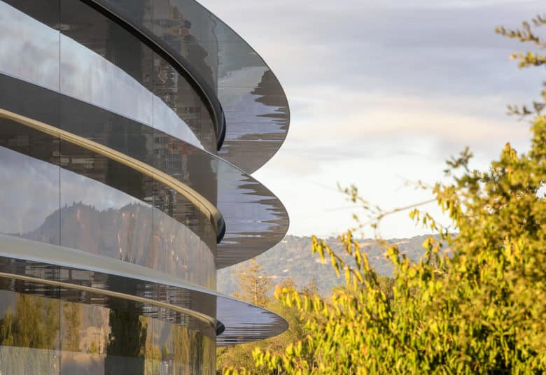 Apple Park si tinge di verde nelle nuove riprese aeree