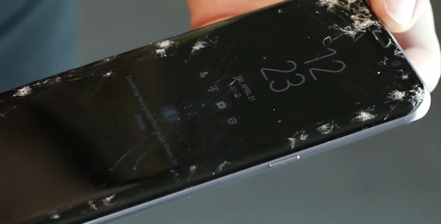 Samsung Galaxy S8, la scocca in vetro è troppo fragile