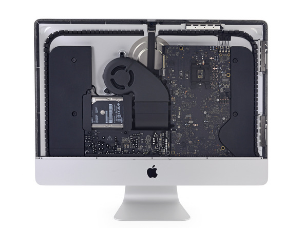 iMac 2017 5K da 1799 dollari potenziato in un video di “chirurgia” elettronica