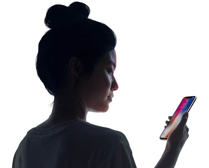 Face ID, addio al riconoscimento delle impronte dal 2018