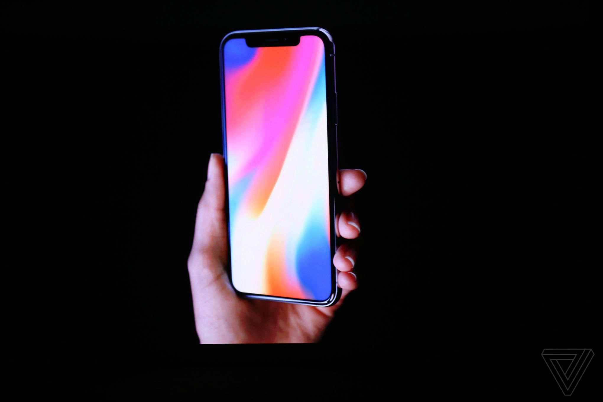 iPhone X, prime scorte in arrivo: solo 46.500 pezzi