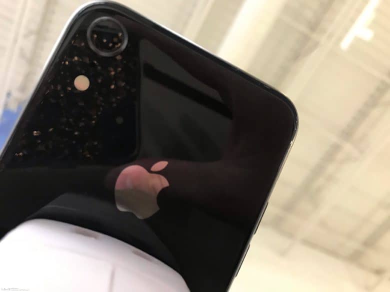 iPhone 9, una foto rivela la fotocamera più grande