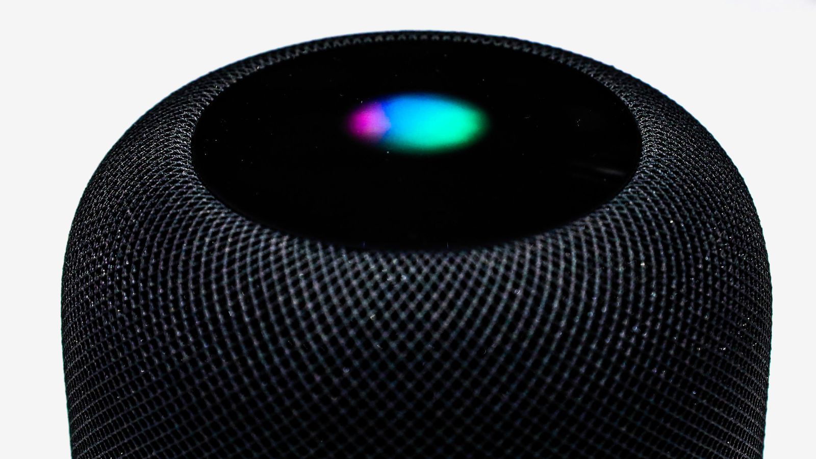 'Hey Siri': ecco perché HomePod vi sente in mezzo al rumore e iPhone no