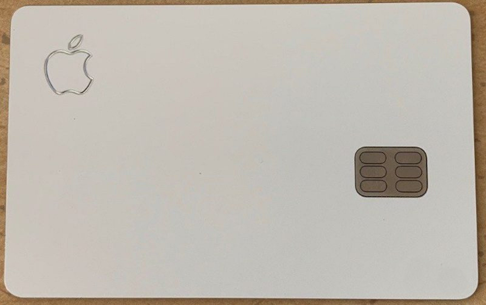 Apple Card: vi mostriamo la Carta di Credito con la mela