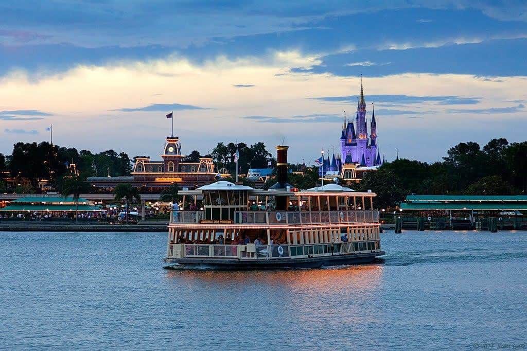 Storia di un iPhone 11 smarrito nel lago di Disney World