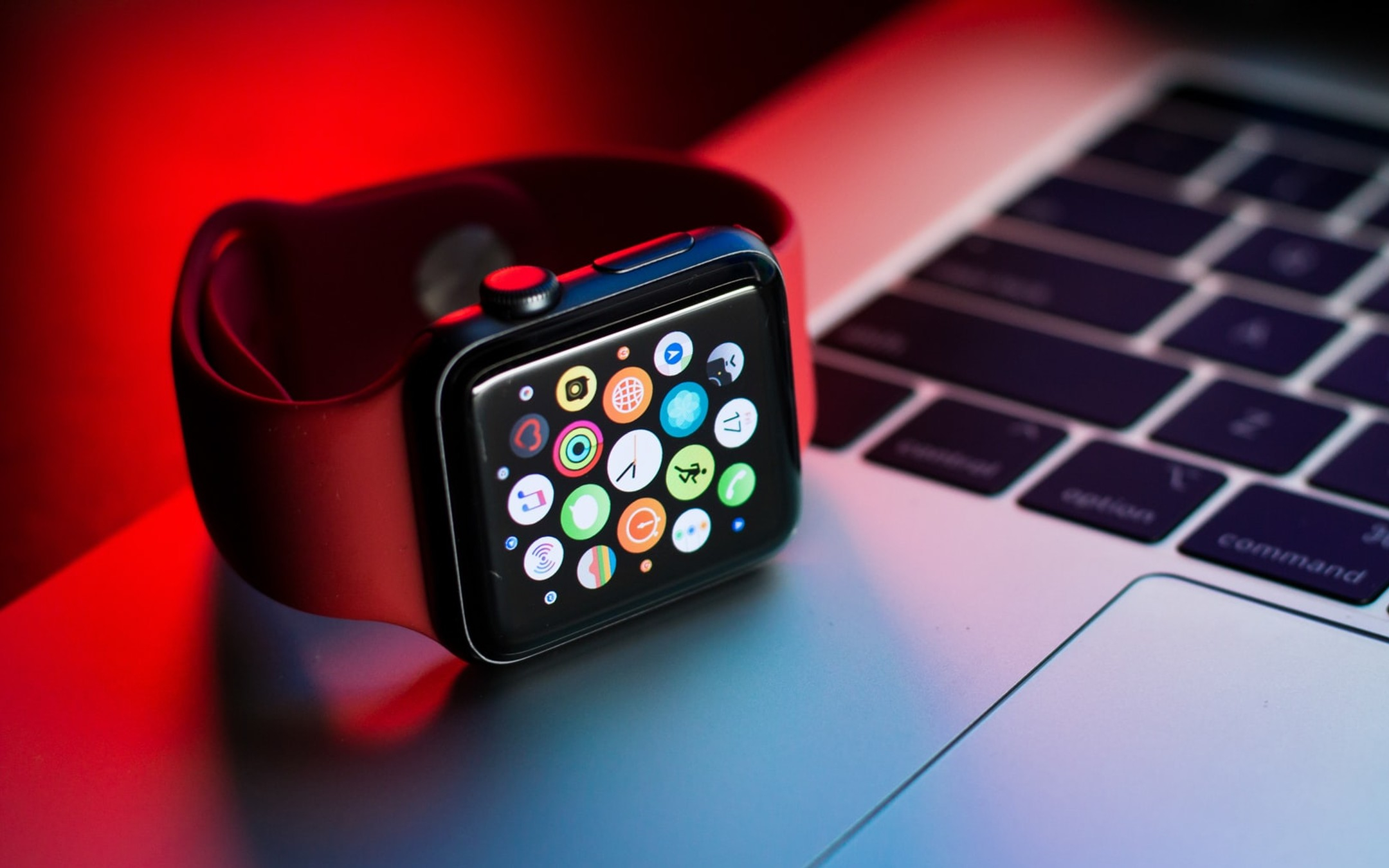 Apple Watch: 8 applicazioni che non conosci ma che potrebbero tornarti utili