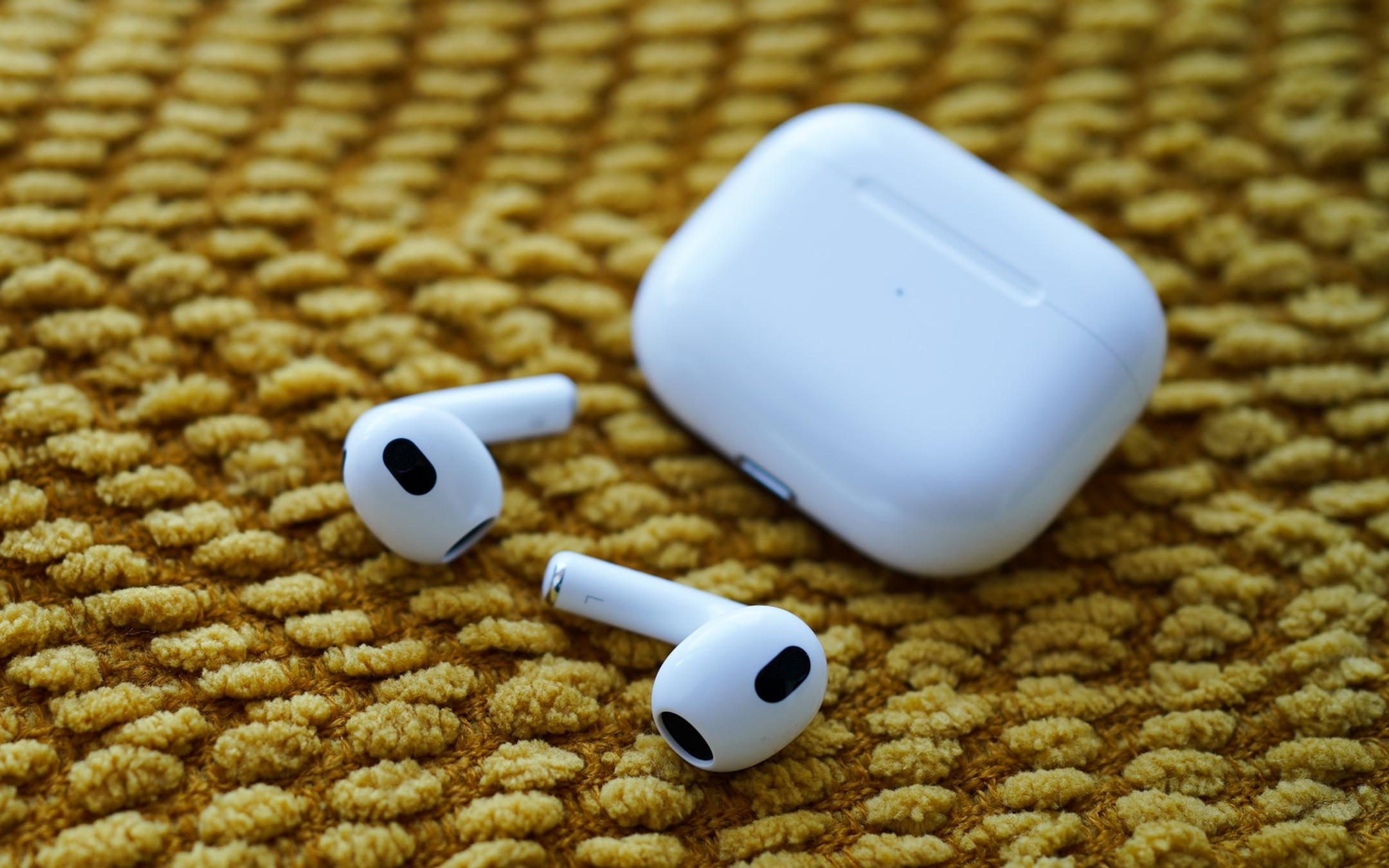 AirPods di terza generazione al minimo storico: 159 euro