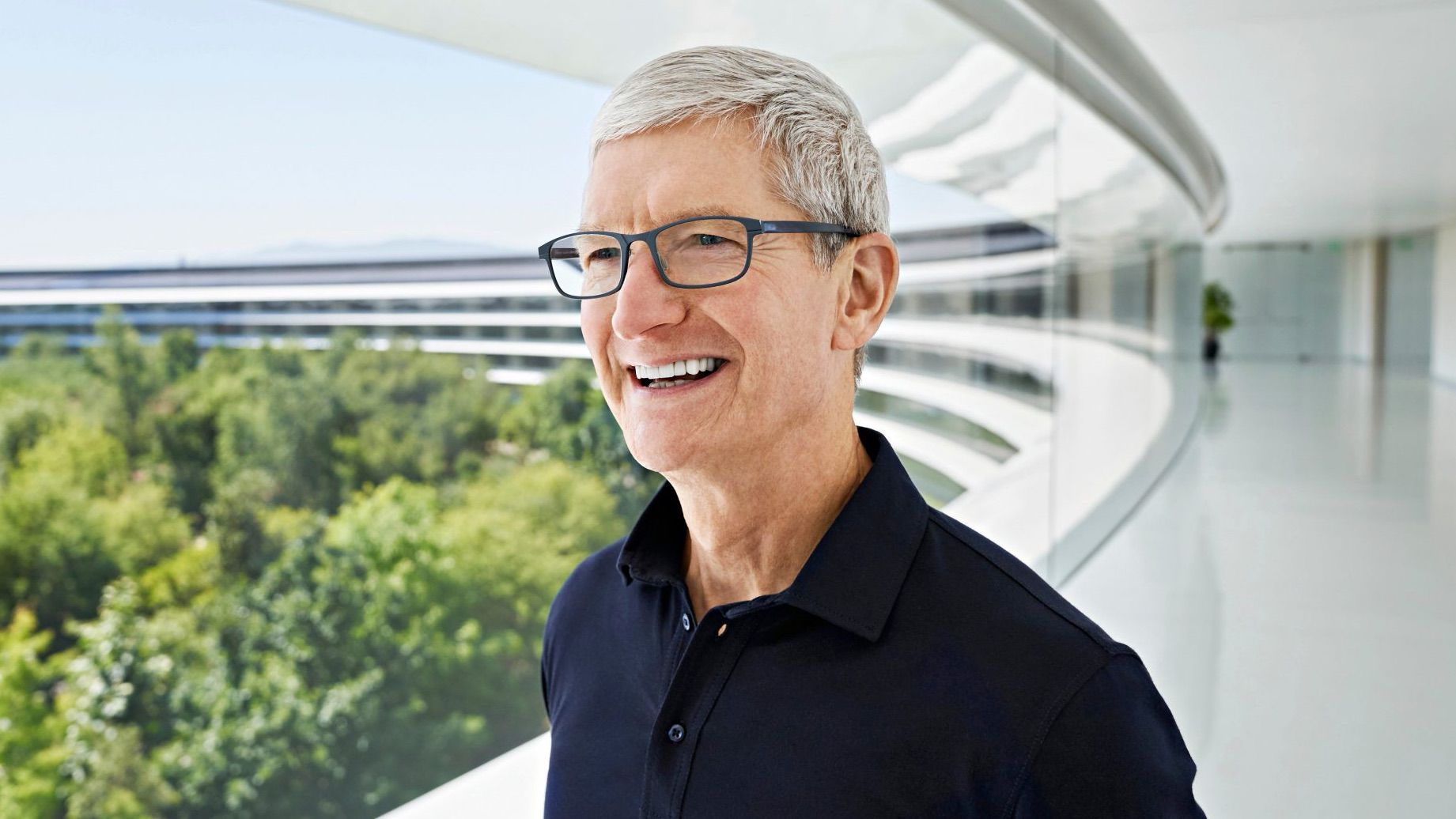 Tim Cook, entusiasmo alle stelle per la realtà aumentata: il commento durante la visita in Italia