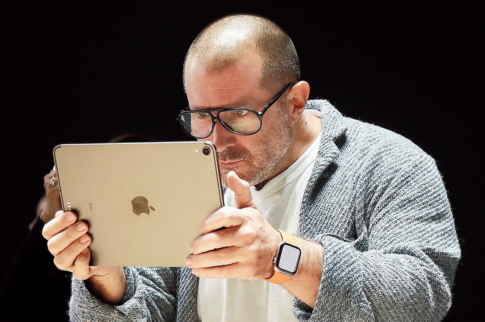 Jony Ive, il designer di Apple, usa una gomma da cancellare da 120€