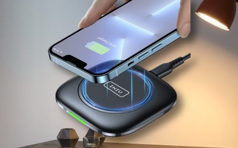 Caricabatterie wireless 15W a poco più di 11€: difficile trovare di meglio