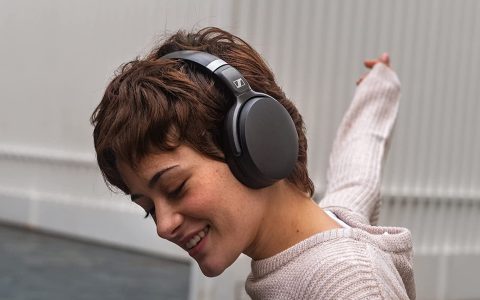 Sennheiser HD 450BT: queste spettacolari cuffie wireless sono in SCONTO