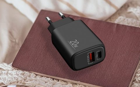 Caricabatterie USB-C da 20W a poco più di 10 euro: difficile trovare di meglio