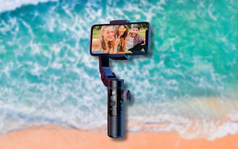 Stabilizzatore Gimbal a tre assi in OFFERTA LAMPO: se non hai un iPhone 14, questo gadget è FENOMENALE