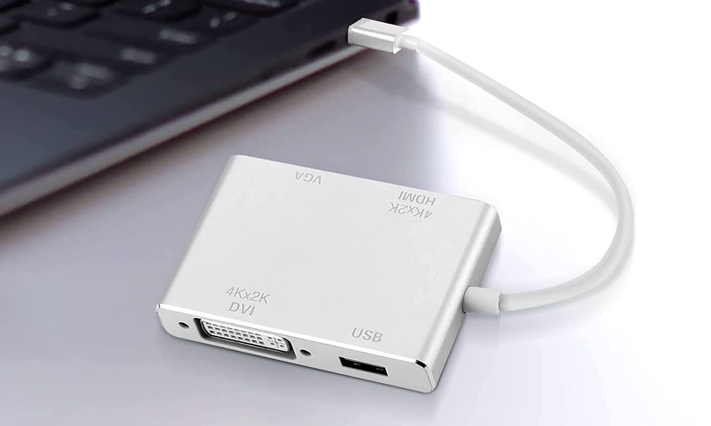 Hub USB-C: DVI, VGA, HDMI, USB-A tutto in uno a 15€