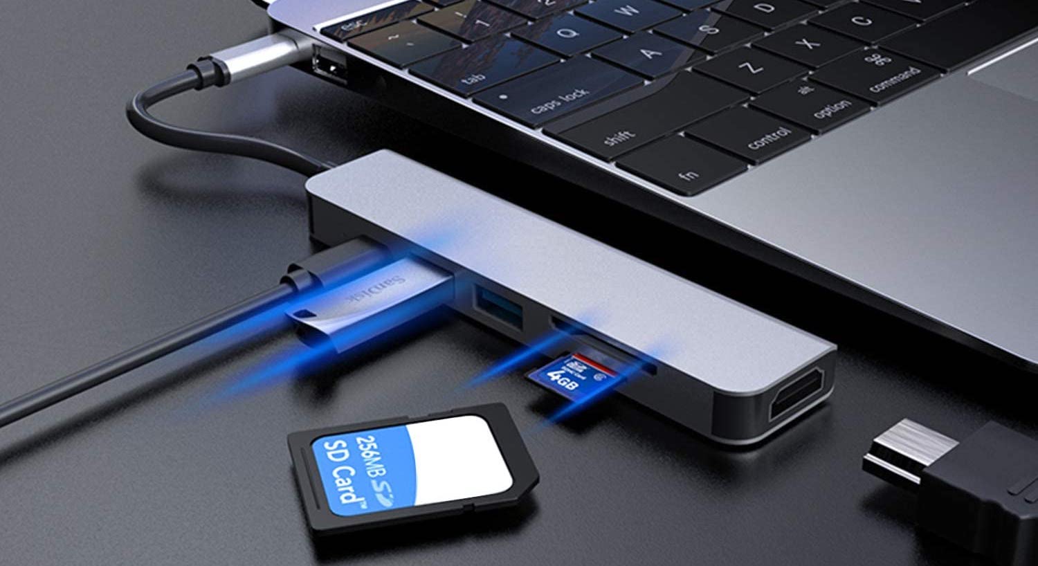 Hub USB 7 in 1: col Black Friday espandi il Mac a 13€