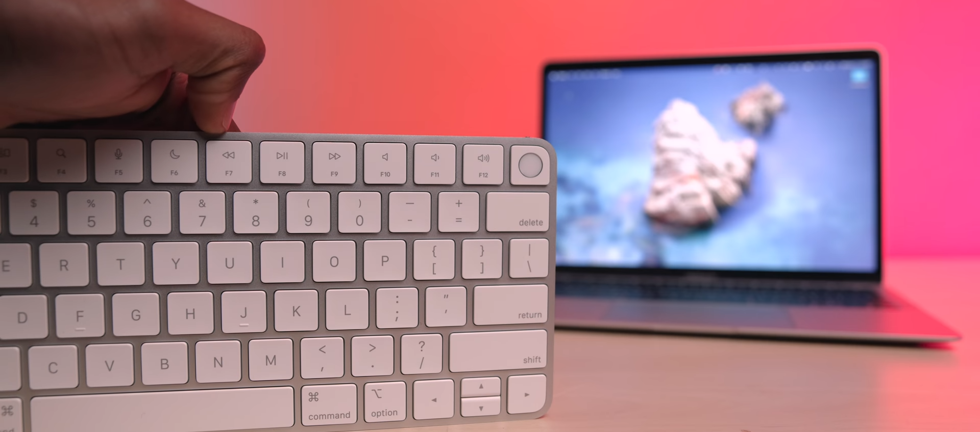 Magic Keyboard: tutti i modelli della tastiera Apple sono in SCONTO su Amazon