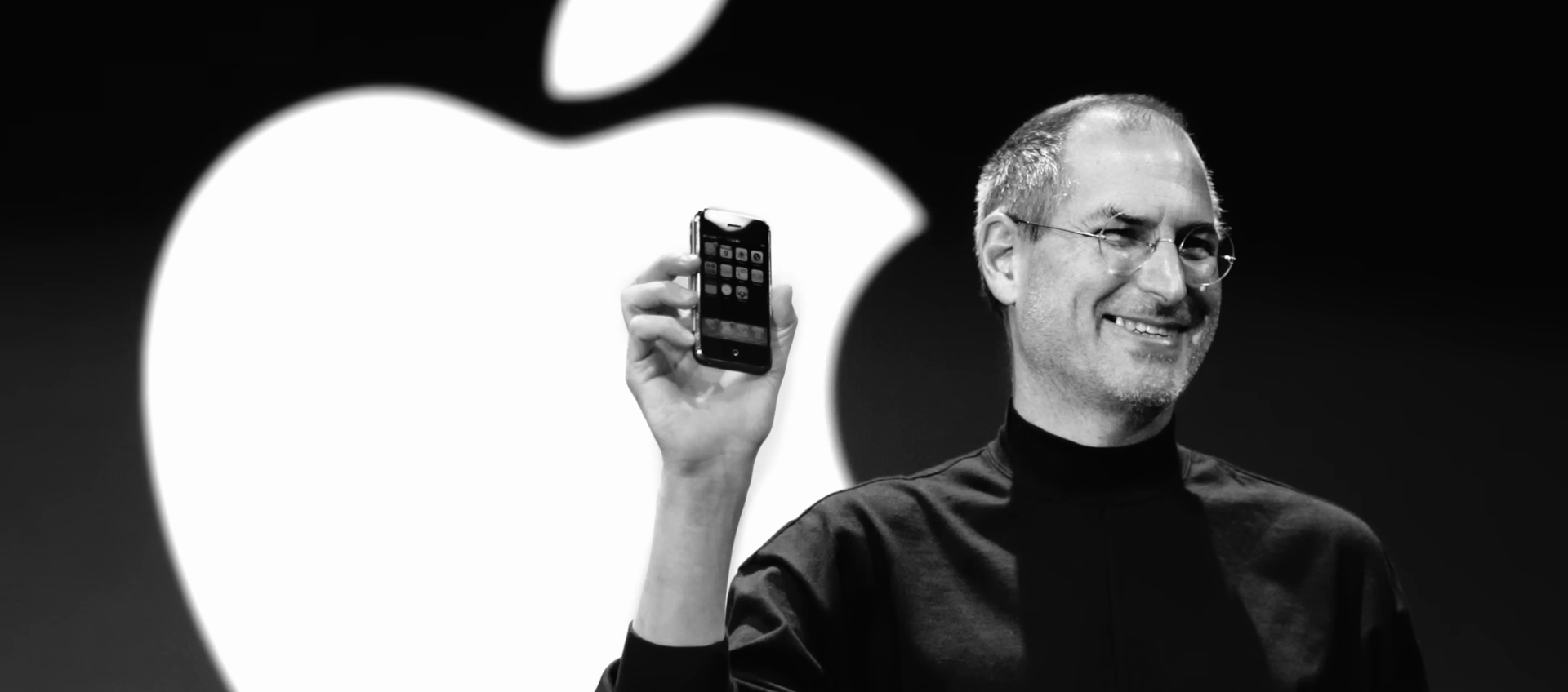 Tim Cook ricorda Steve Jobs nel giorno dell'11° anniversario della sua scomparsa