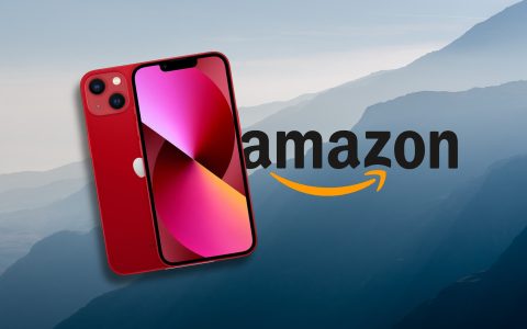 Natale è vicinissimo: iPhone 13 PRODUCT(RED) in super sconto su Amazon, ora a meno di 820€